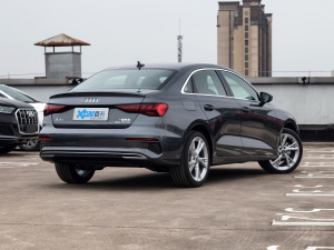 2021A3L Limousine 35 TFSI r w^