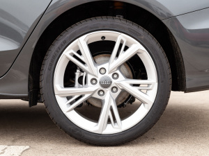 2021A3L Limousine 35 TFSI r ^