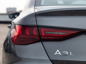 2021A3L Limousine 35 TFSI r ^