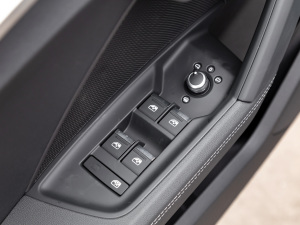 2021A3L Limousine 35 TFSI r {܇ƅ^	