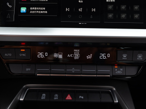 2021A3L Limousine 35 TFSI r {{