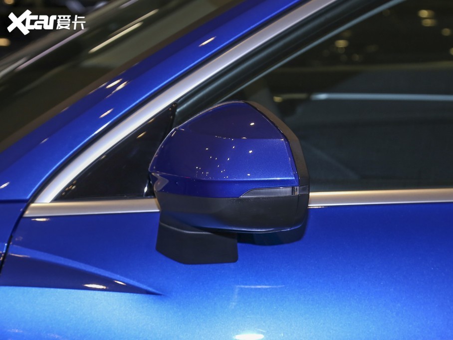 2020WQ3 Sportback 40 TFSI r(sh)