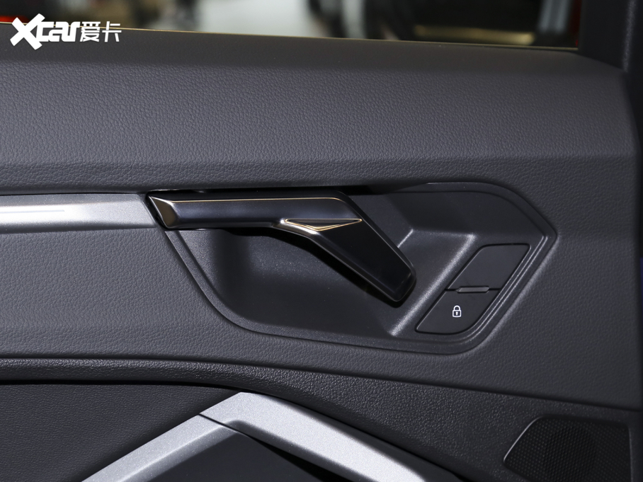 2020WQ3 Sportback 40 TFSI r