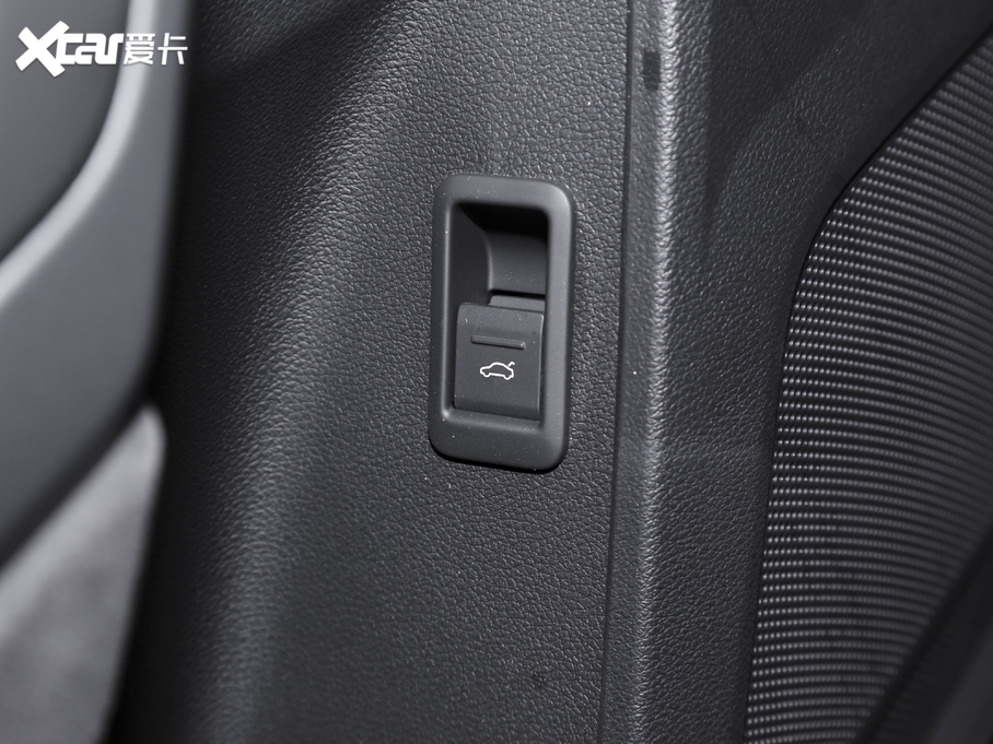 2020WQ3 Sportback 40 TFSI r