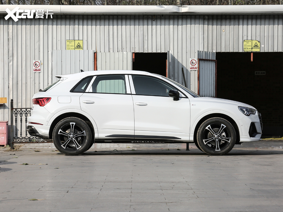 2021WQ3 45 TFSI quattro r(sh)ЄӸ