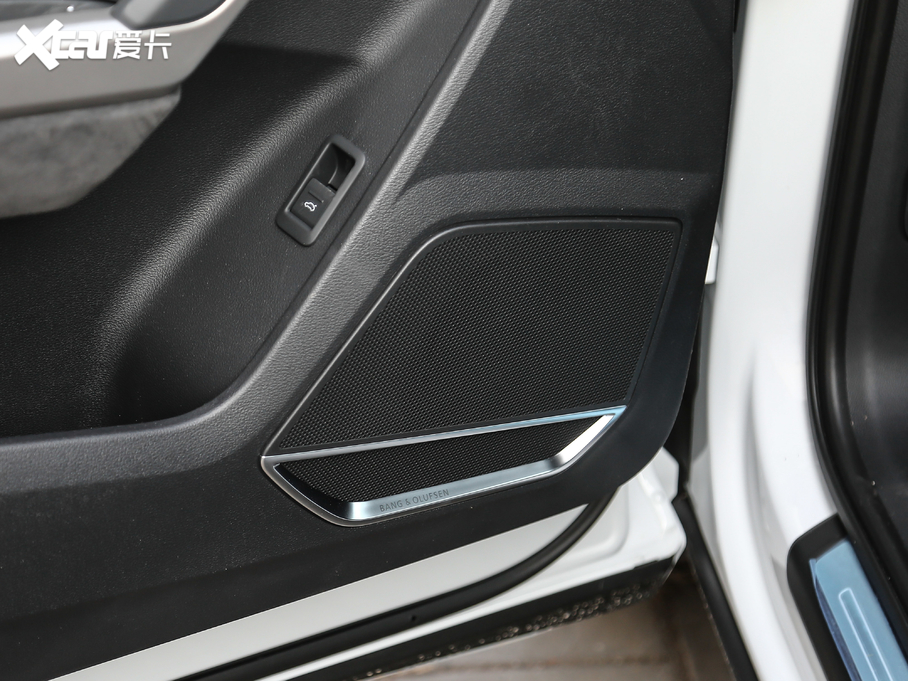 2021?yun)WQ3 45 TFSI quattro r(sh)Є(dng)