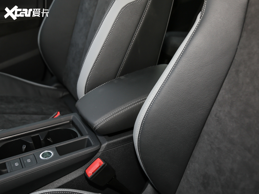 2021WQ3 45 TFSI quattro rЄӸ