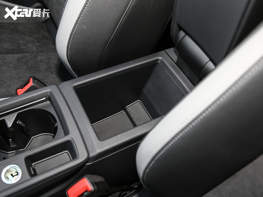 2021WQ3 45 TFSI quattro rЄӸ