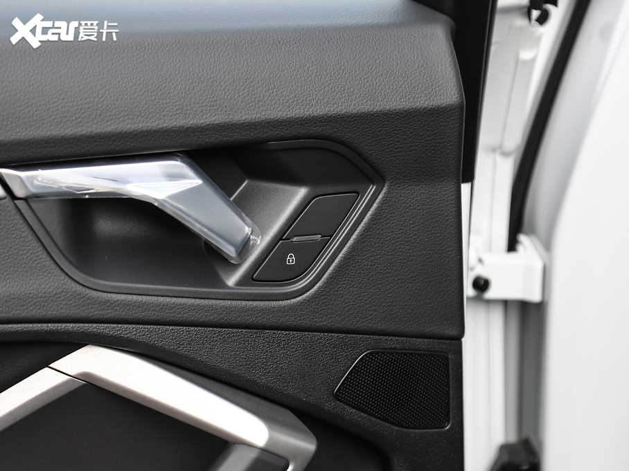 2021WQ3 45 TFSI quattro rЄӸ