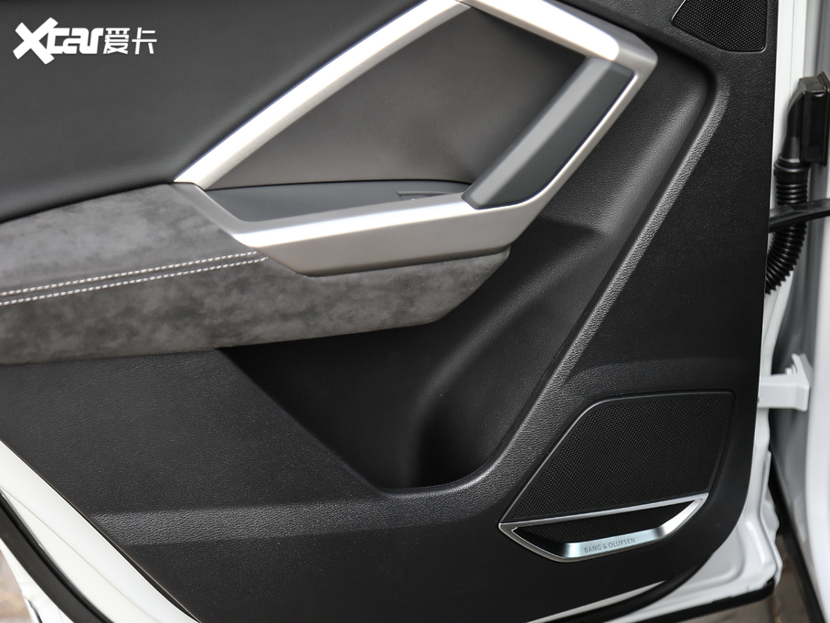 2021WQ3 45 TFSI quattro rЄӸ