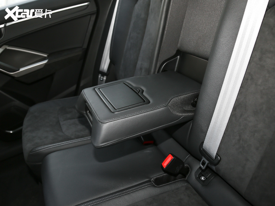 2021WQ3 45 TFSI quattro rЄӸ