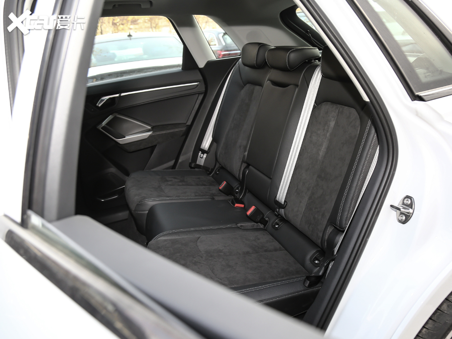 2021WQ3 45 TFSI quattro rЄӸ