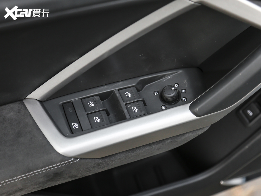 2021WQ3 45 TFSI quattro rЄӸ