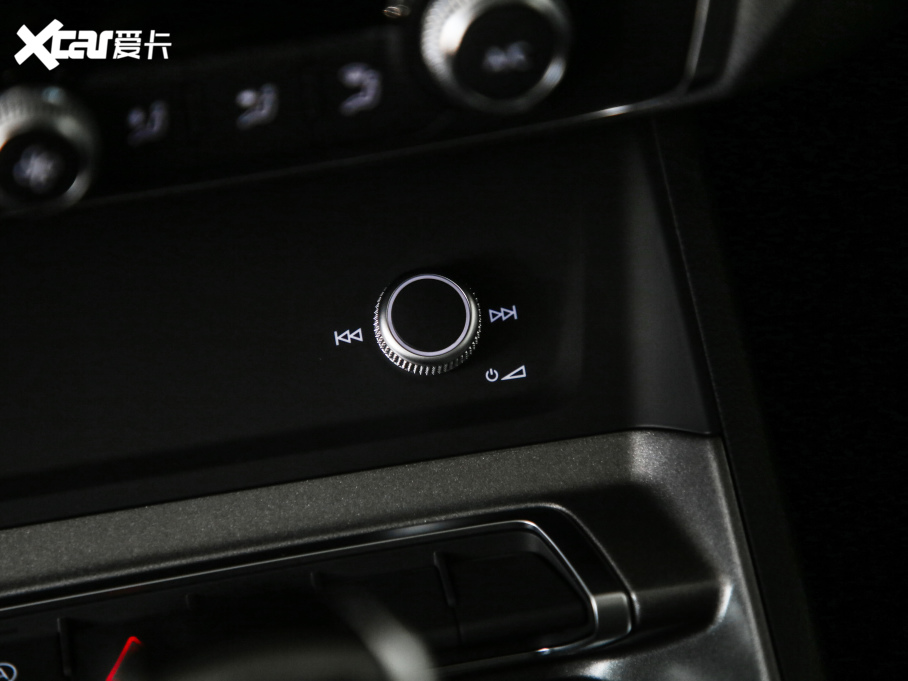 2021WQ3 35 TFSI M(jn)ȡӸ