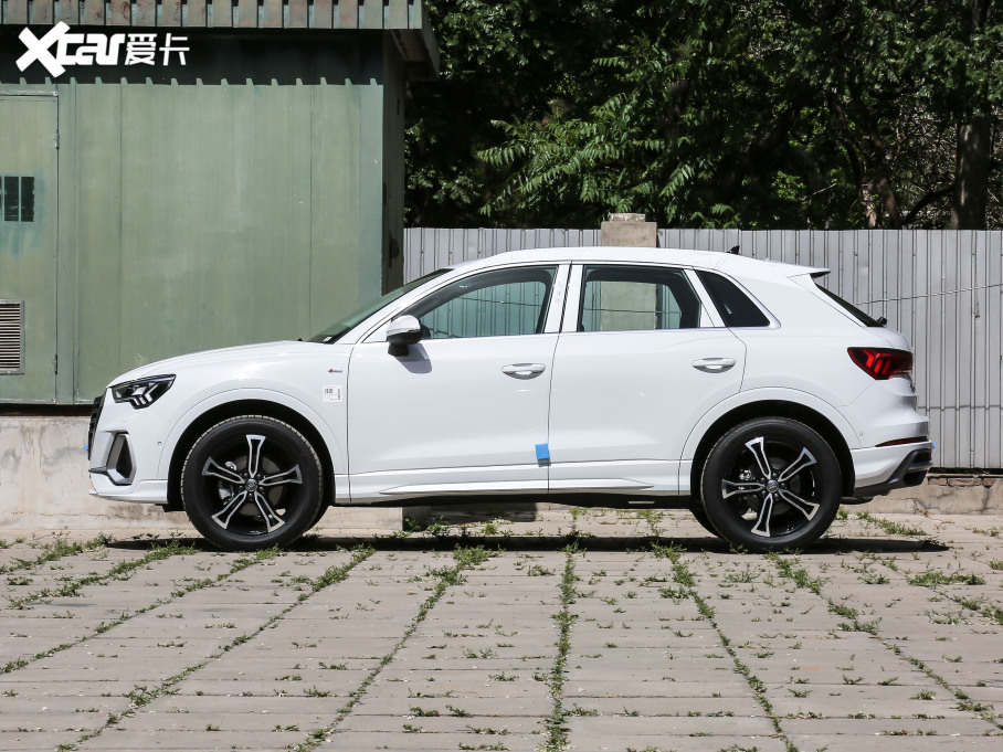 2021WQ3 45 TFSI quattro AӸ