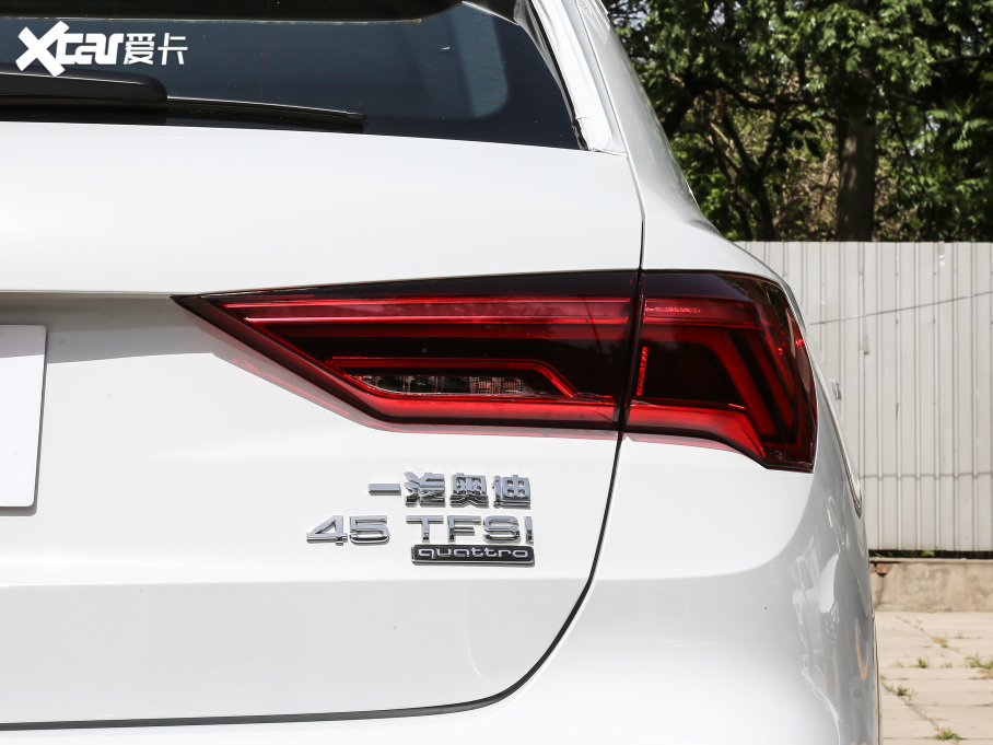 2021WQ3 45 TFSI quattro AӸ