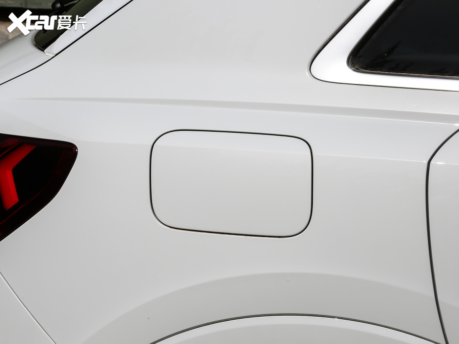 2021?yun)WQ3 45 TFSI quattro A(dng)