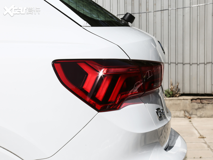 2021WQ3 45 TFSI quattro AӸ