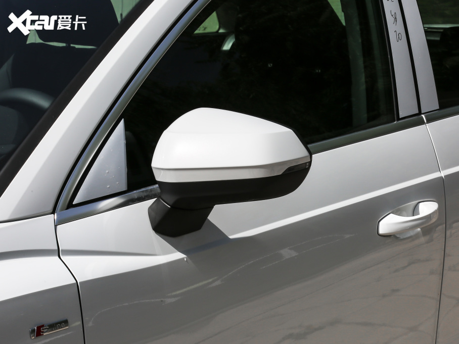 2021��W��Q3 45 TFSI quattro ���A�Ӹ���