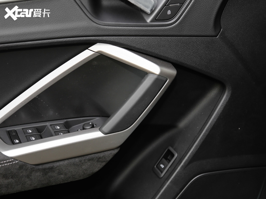 2021?yun)WQ3 45 TFSI quattro A(dng)