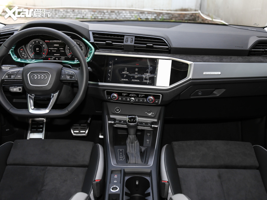 2021WQ3 45 TFSI quattro AӸ