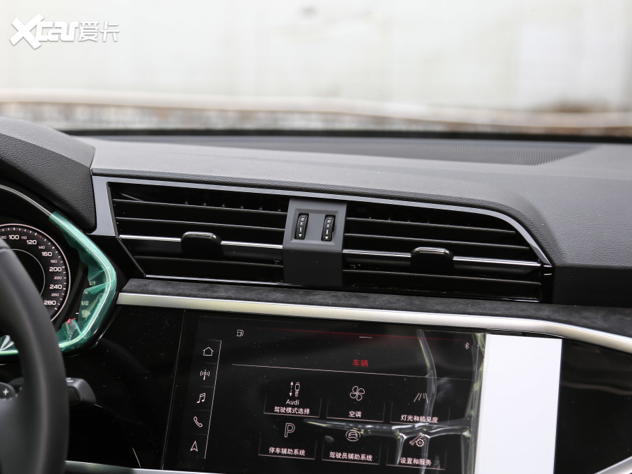 2021WQ3 45 TFSI quattro AӸ