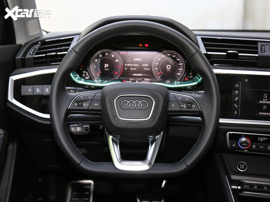 2021?yun)WQ3 45 TFSI quattro A(dng)