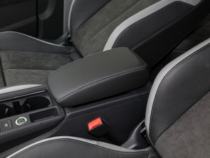 202135 TFSI r(sh)Є(dng) 