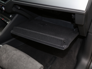 202135 TFSI r(sh)Є(dng) 