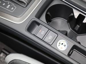 2021款35 TFSI 时尚动感型 驻车制动器