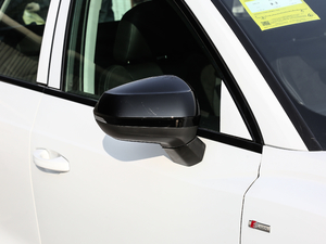 202145 TFSI quattro rЄӸ ^