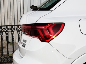 202145 TFSI quattro rЄӸ ^