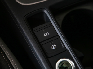 2021款35 TFSI 进取动感型 驻车制动器