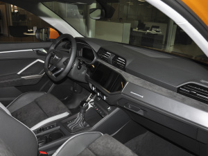 2021款40 TFSI 时尚动感型 中控区
