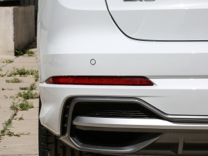 202145 TFSI quattro AӸ ^