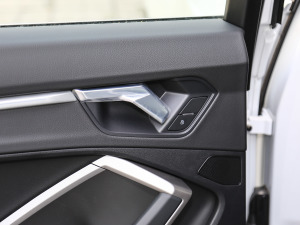 202145 TFSI quattro AӸ g