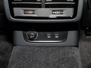 202145 TFSI quattro AӸ g