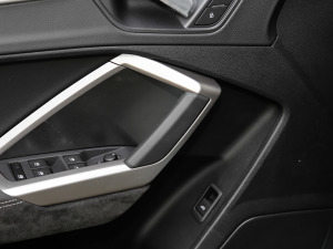 202145 TFSI quattro AӸ g