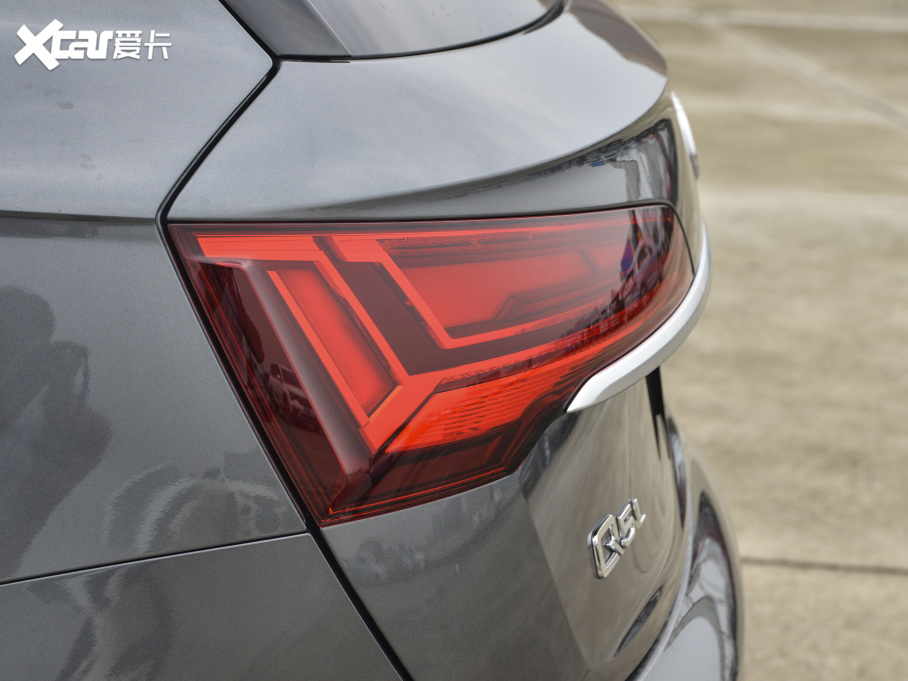 2021WQ5L 40 TFSI AӸ