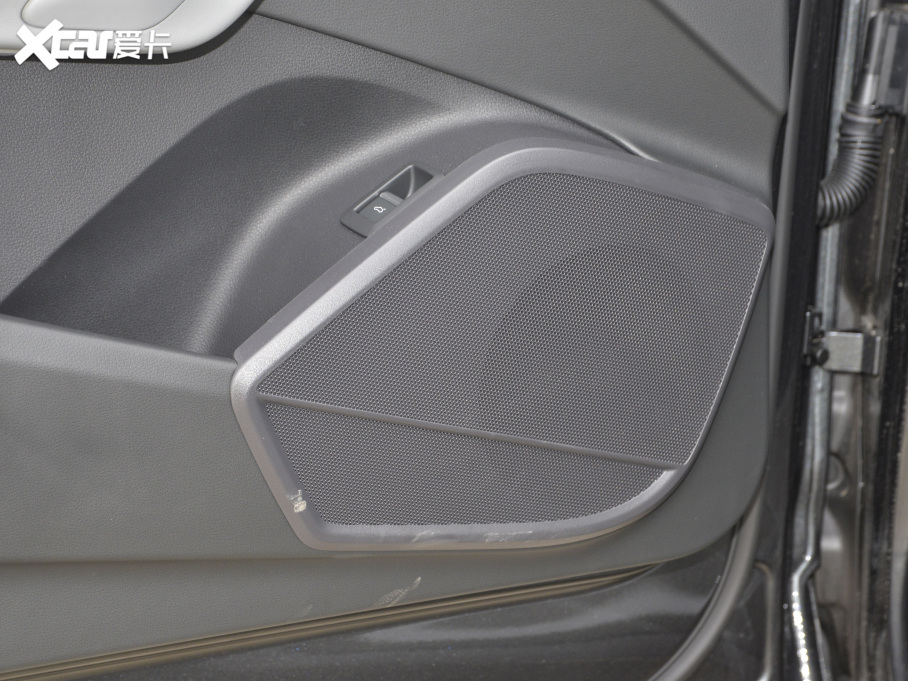 2021WQ5L 40 TFSI AӸ