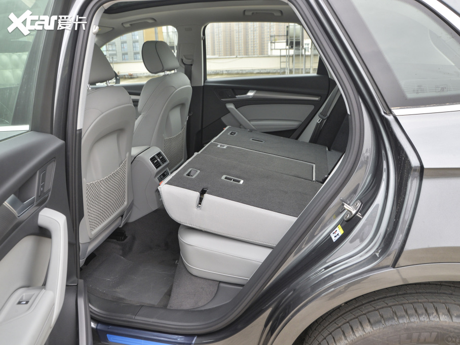 2021WQ5L 40 TFSI AӸ