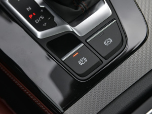 202140 TFSI M 30o v܇Ƅ