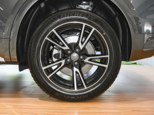 202140 TFSI rЄӸ ݆Ȧ