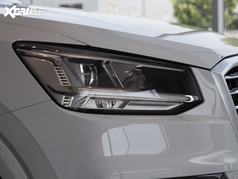 2021?yun)WQ2L 35TFSI A