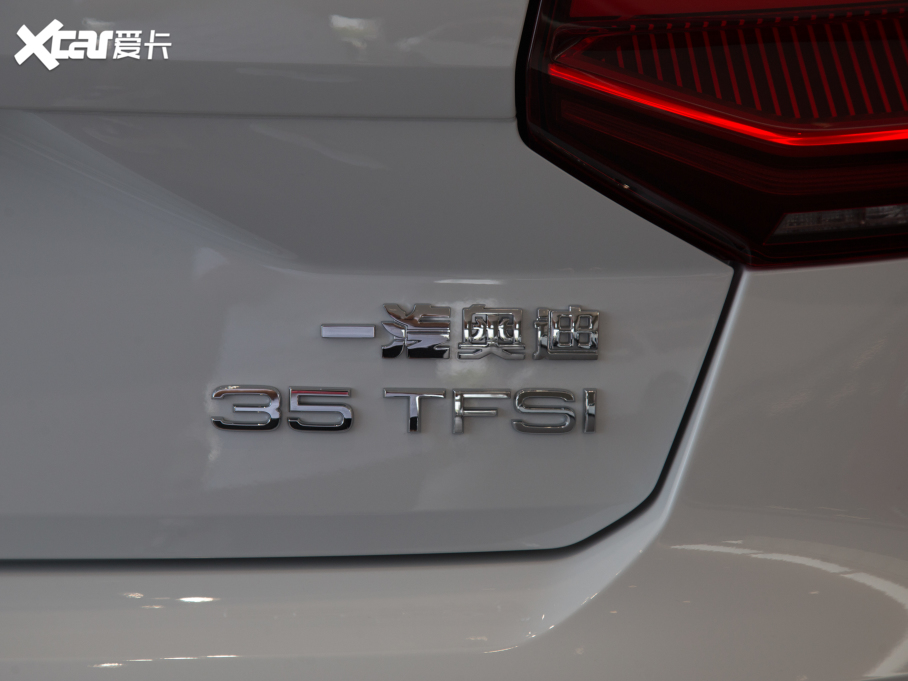 2021?yun)WQ2L 35TFSI A