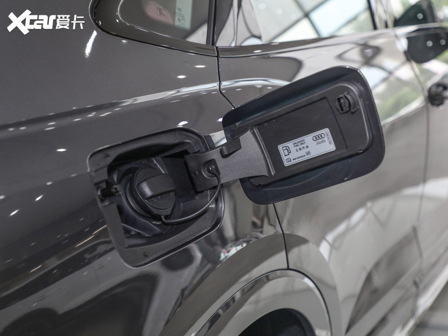 2021��?yu��n)W��Q3 Sportback 40 TFSI �M(j��n)��������