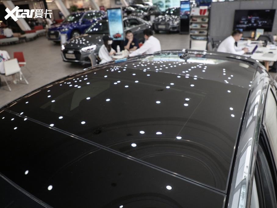 2021��W��Q3 Sportback 40 TFSI �M��������