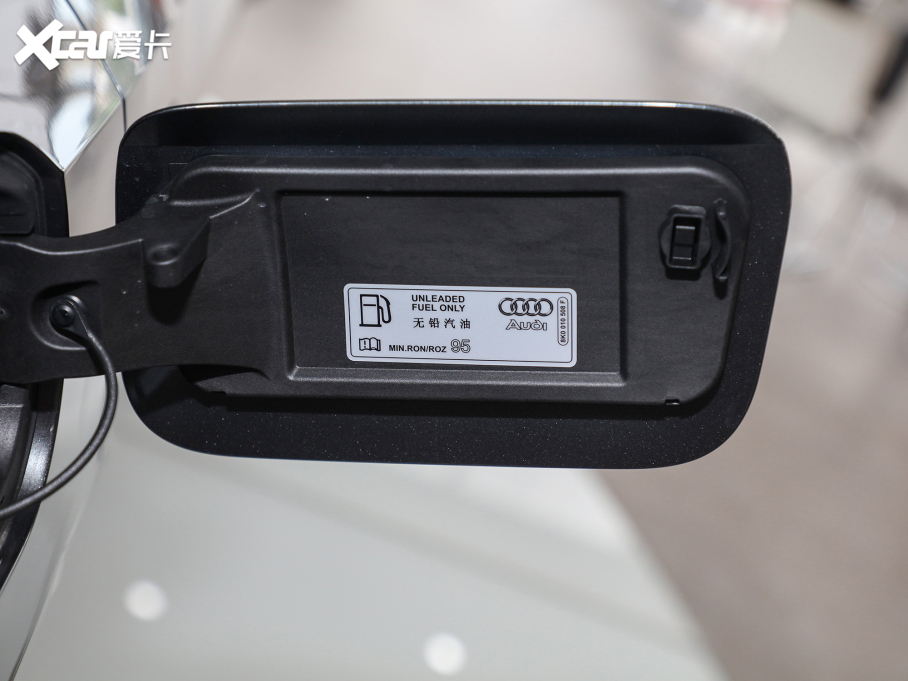 2021��W��Q3 Sportback 40 TFSI �M��������