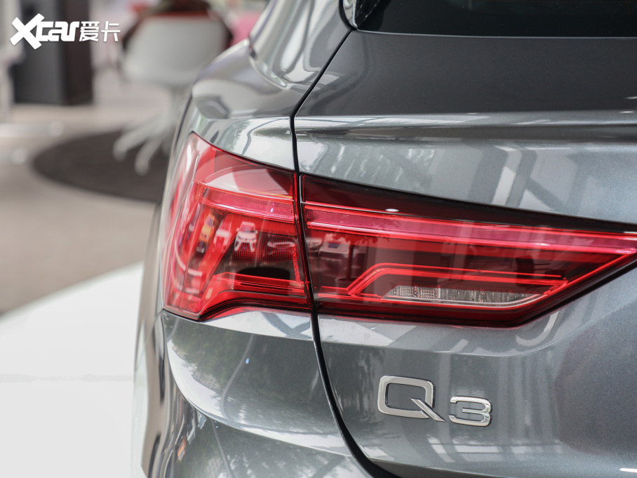 2021��?yu��n)W��Q3 Sportback 40 TFSI �M(j��n)��������