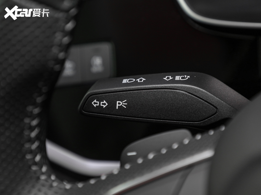 2021?yun)WQ3 Sportback 40 TFSI M(jn)